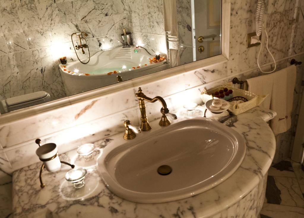 Palazzo Volta Boutique Luxury B&B Nardò Extérieur photo